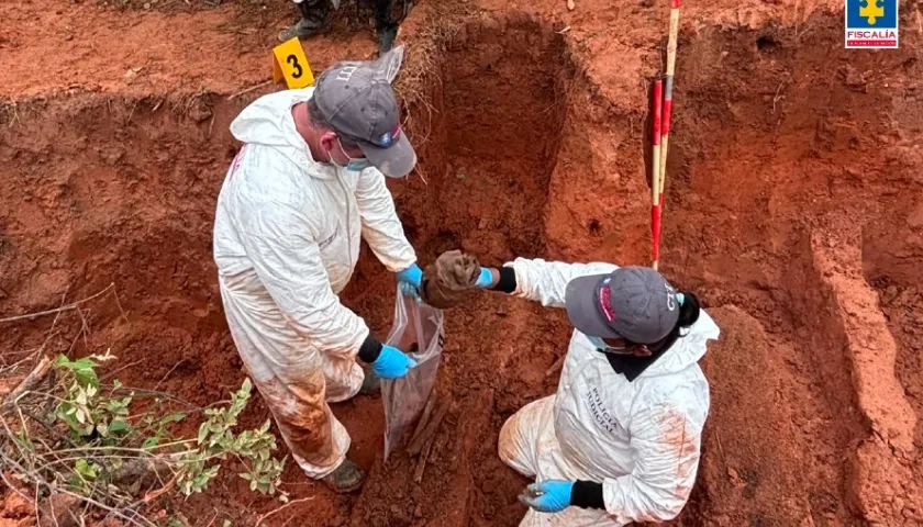 Diligencia de exhumación realizada en Ayapel (Córdoba).