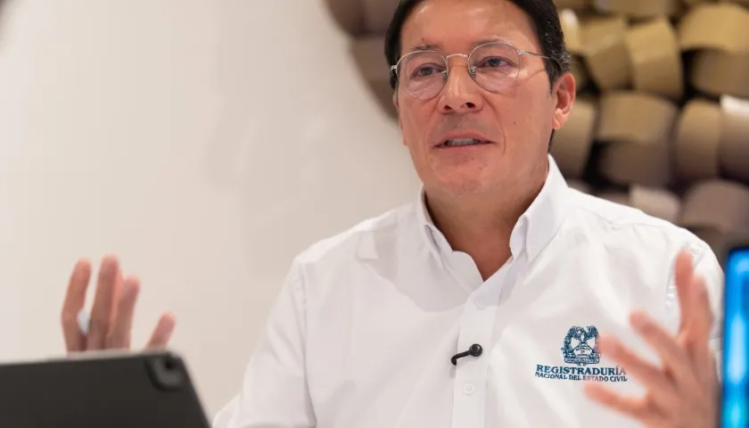 Hernán Penagos, Registrador Nacional.