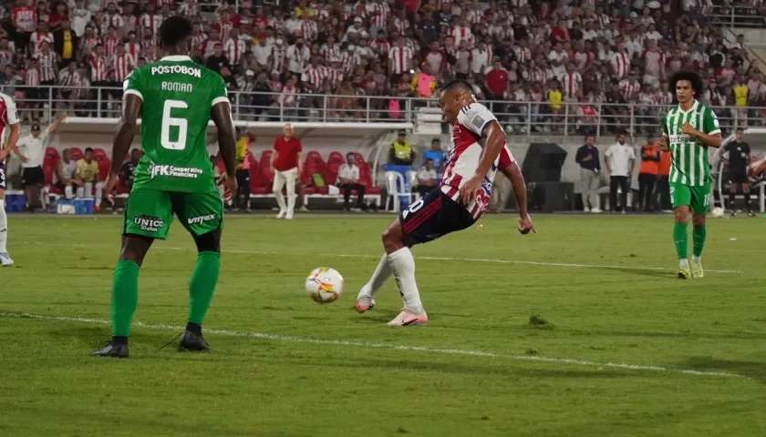 La definición de Muriel en el segundo gol de Junior.