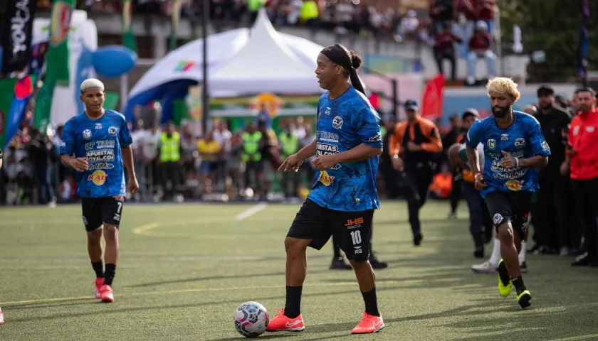 Ronaldinho durante el partido.