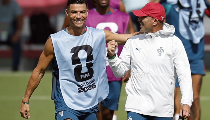 Cristiano Ronaldo y Roberto Martínez, entrenador de Portugal.