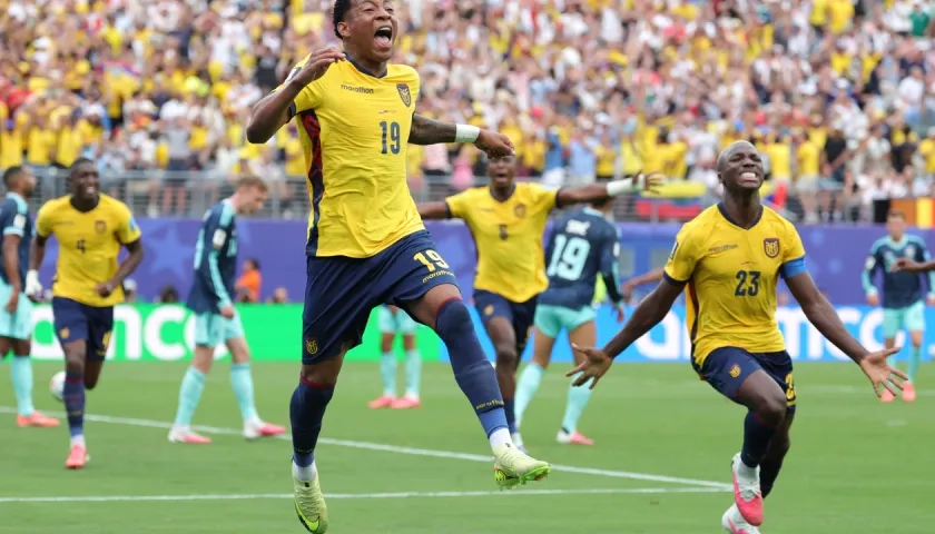 La celebración de Gonzalo Plata tras marcar el gol de la victoria ecuatoriana.
