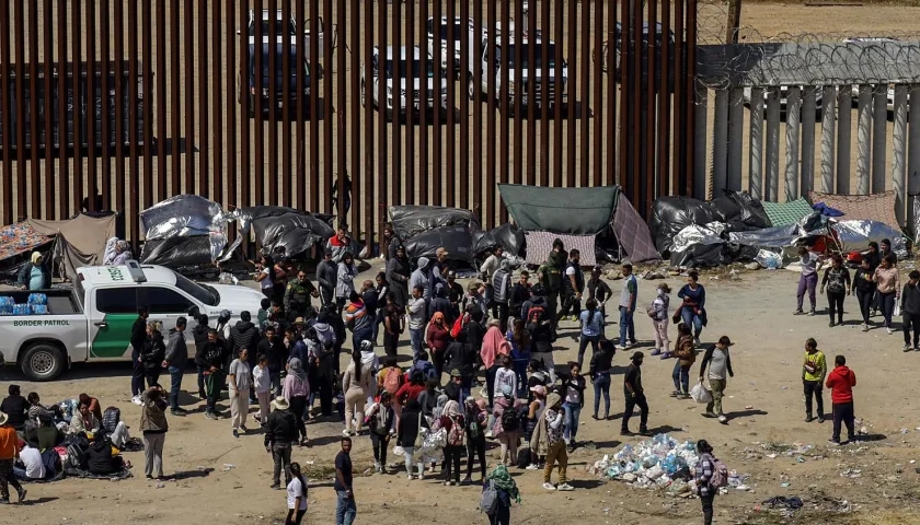 La detención de migrantes centroamericanos en EE.UU. y México cayó un 67 % frente a 2025