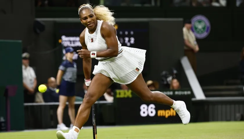 Serena Williams durante su partido contra la australiana Maya Joint. 