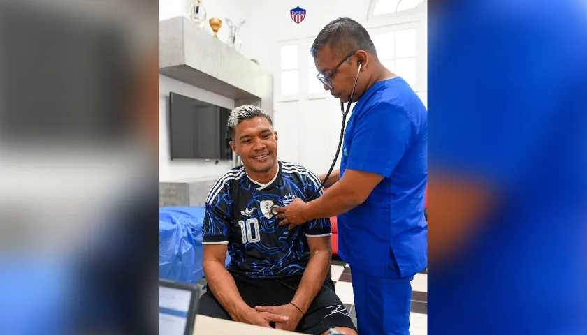 Teófilo Gutiérrez durante los exámenes médicos. 
