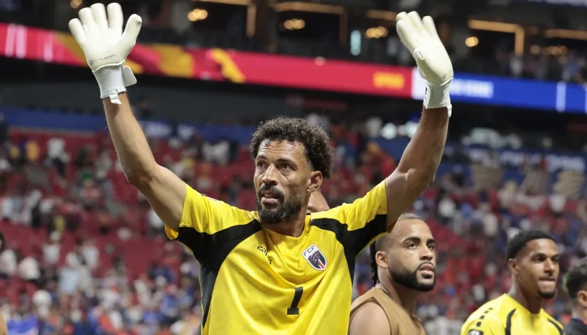 Vozinha, portero de Cabo Verde, figura en el partido contra España.