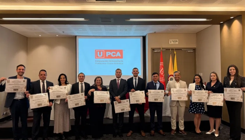 Graduados de la empresa Servinc.