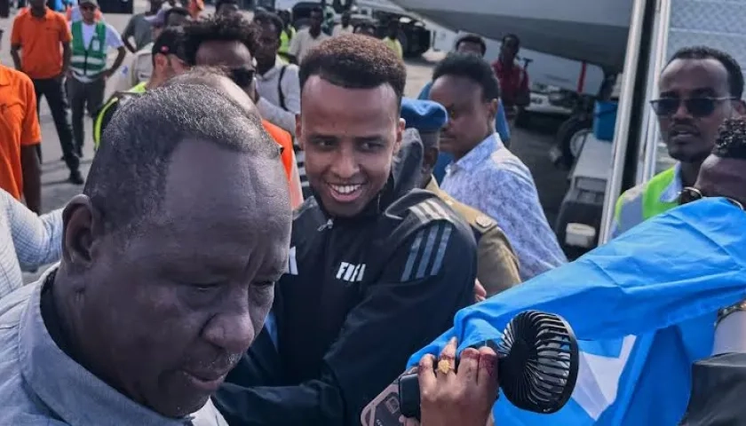 Al árbitro somalí Omar Abdulkadir Artan se le impidió la entrada a Estados Unidos.