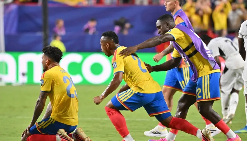 Colombia celebra el paso a octavos de final