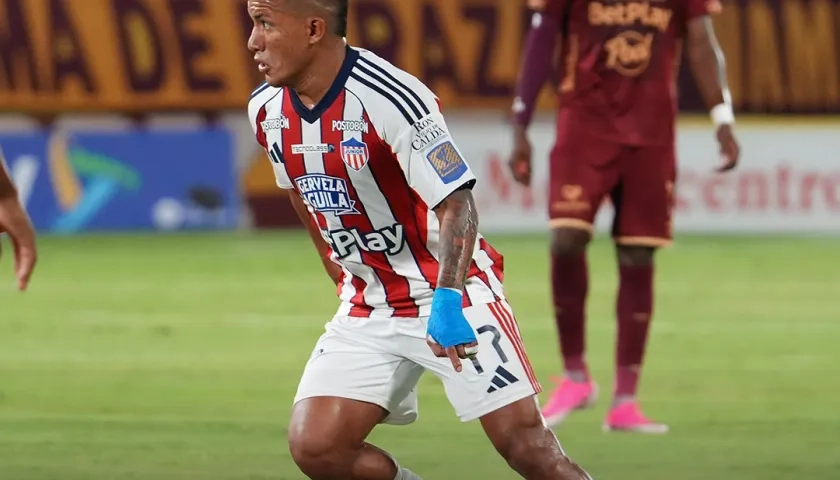 Cristian Barrios fue titular con Junior.