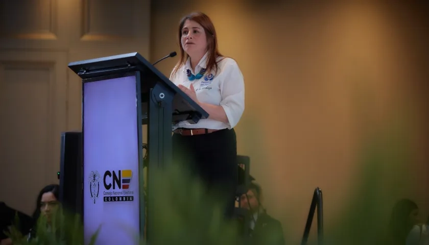 Iris Marín Ortiz, defensora del Pueblo.