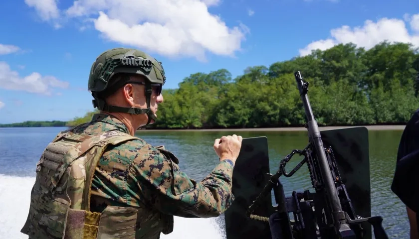 El jefe del Comando Sur de Estados Unidos, Francis L. Donovan, en Ecuador