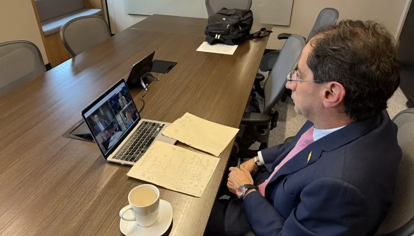 El vicepresidente electo, Juan Manuel Restrepo, en reunión con el Banco Mundial.