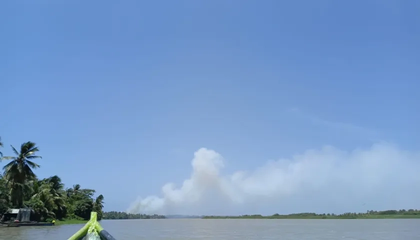 Fotografía tomada cuando apenas iniciaba el incendio.