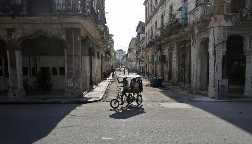 Cuba precisa diariamente unos 100.000 barriles de petróleo para cubrir sus necesidades energéticas