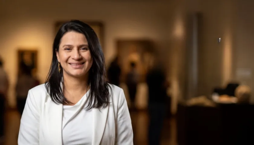 Paola Holguín.