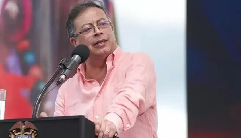 El Presidente Petro tiene dos meses para revisar las operaciones aéreas en Arauca.