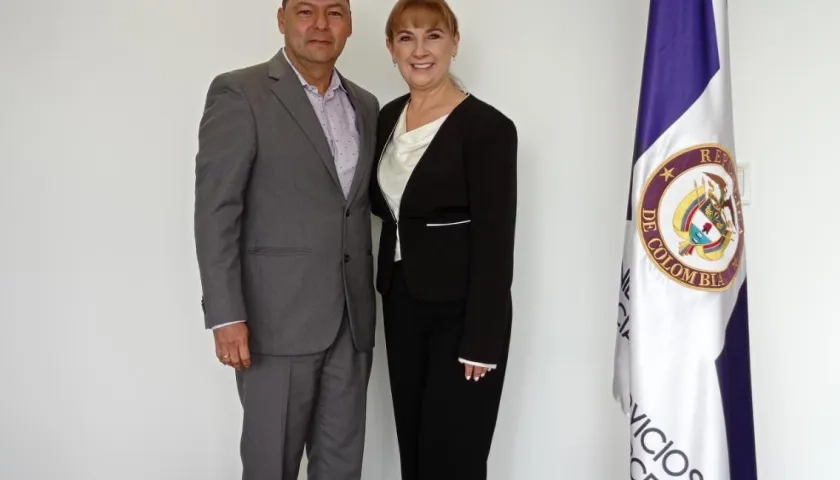 Los exdirectores de la USPEC, Ludwing Joel Valero Sáenz y Carmen Cecilia Simijaca Agudelo.