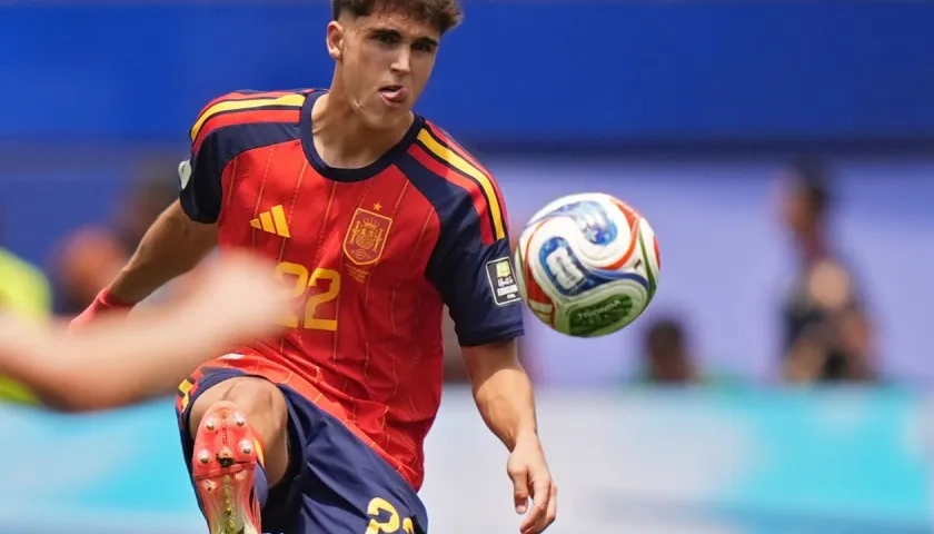 Pau Cubarsí, defensa del Barcelona y de la selección española.