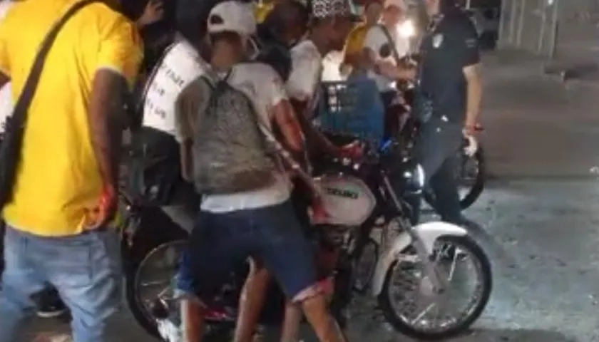 Momentos en los que el adolescente era trasladado a un centro asistencial. 