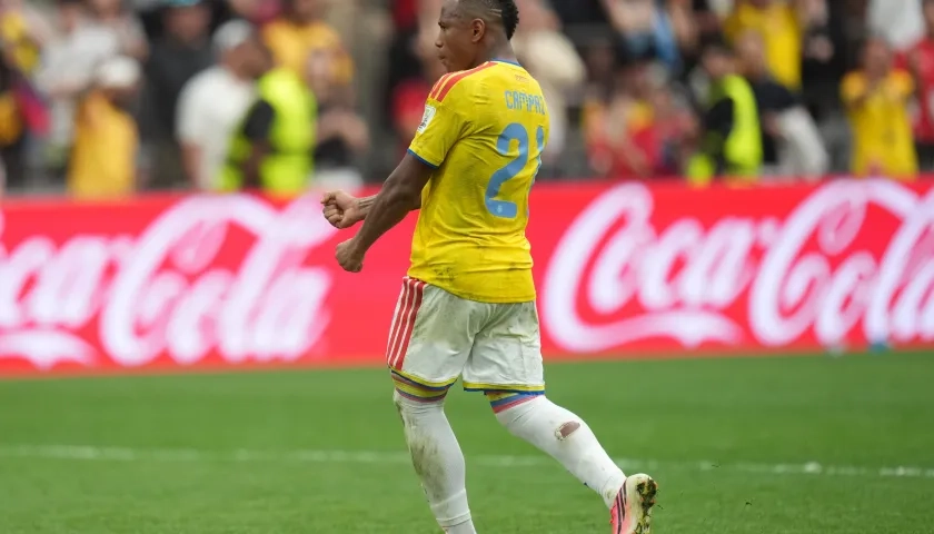 Jáminton Campaz durante el partido de Colombia contra Suiza. 