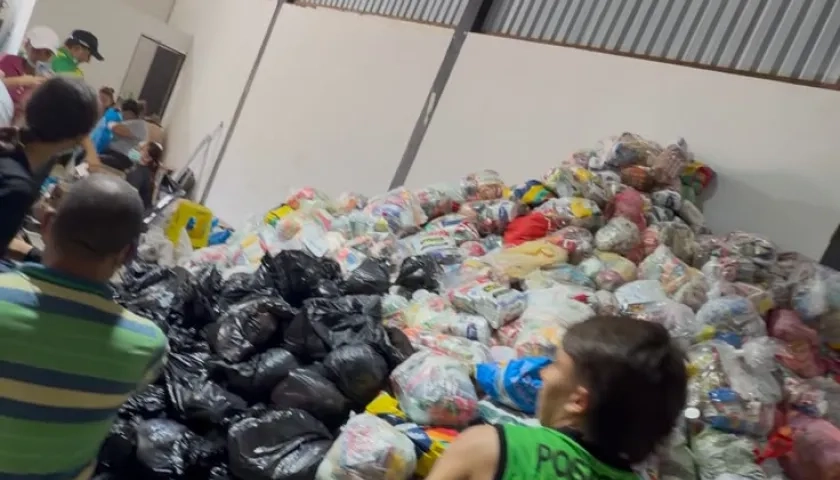 Ayuda humanitaria que llegó a Dosquebradas procedente de Barranquilla.