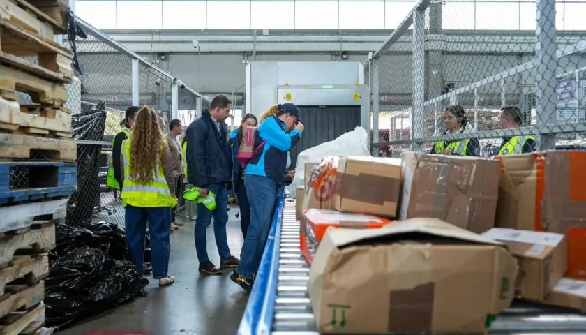 Ayuda internacional que ha llegado para damnificados del terremoto.