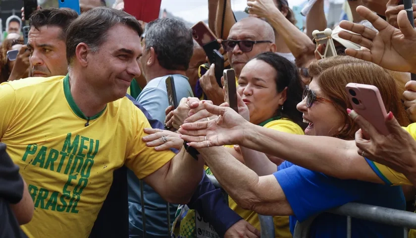 El senador brasileño Flávio Bolsonaro.