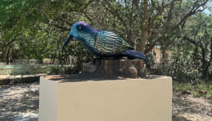 La escultura "Colibrí Manglero".