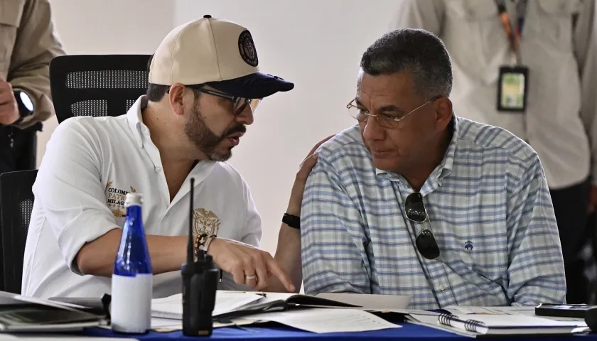 El Presidente Abelardo De La Espriella y el Ministro de Defensa, general Jorge Mora.