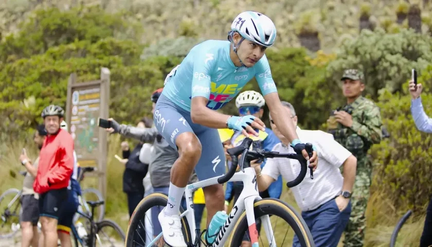 Diego Camargo, ganador de la Vuelta a Colombia 2026.