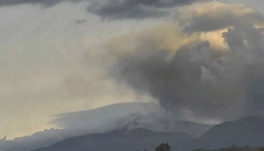 Imagen del Volcán Puracé este sábado