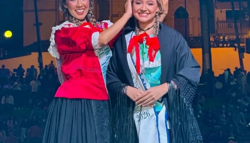 Isabela Fernández , reina nacional del torbellino