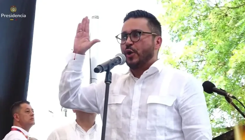 Jorge Laverde, Contralor General.
