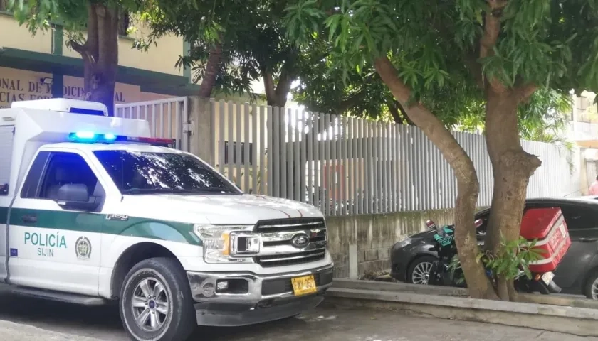 El cuerpo de la víctima fue trasladado a Medicina Legal. 