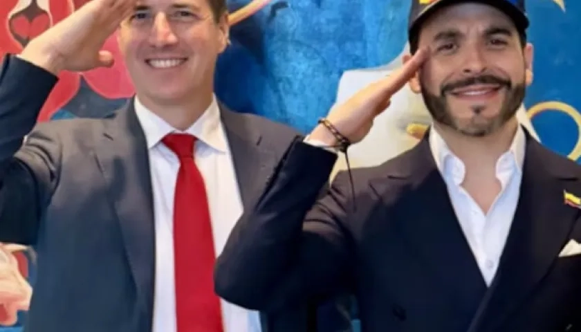 El senador republicano estadounidense Bernie Moreno y el Presidente electo Abelardo De La Espriella.