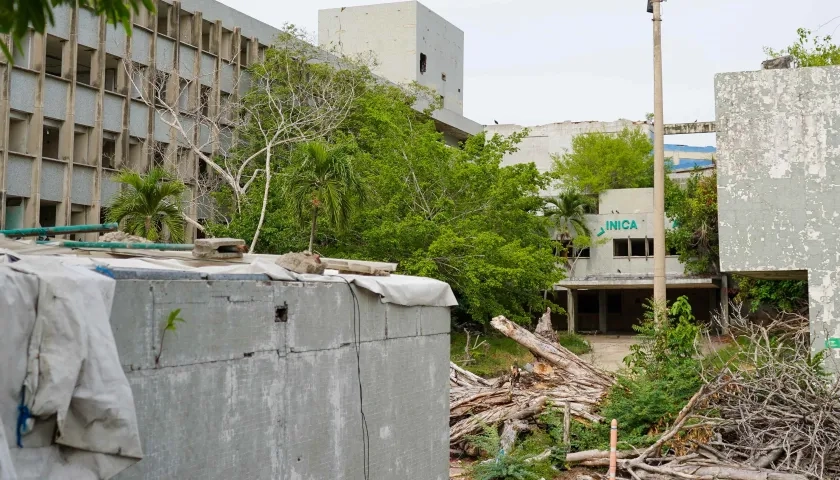 Deterioro del edificio del Seguro de Los Andes. 