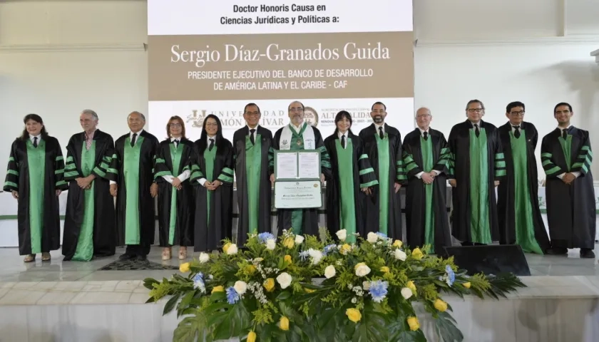 El acto de entrega del Doctorado Honoris Causa.