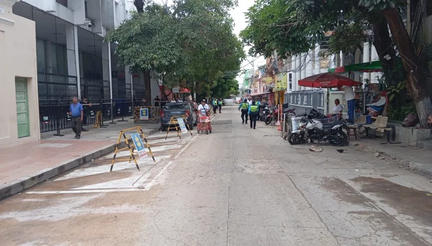 Recuperación de zonas de circulación en los alrededores de la URI de la calle 41 .