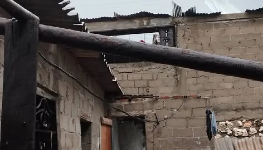 Vivienda afectada por vendaval en Aguada de Pablo. 