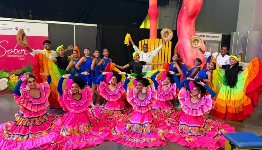 Estudiantes de la Escuela Distrital de Arte.