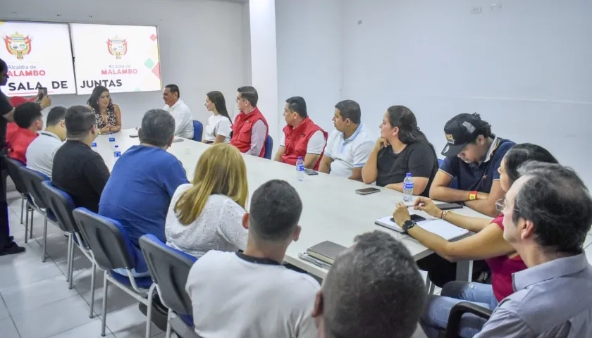 Reunión del AMB con autoridades en Malambo. 
