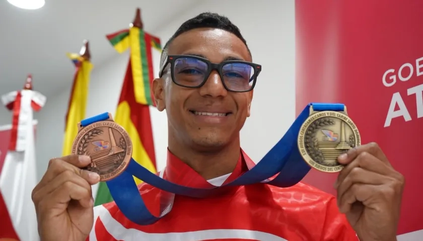 Duván Ferrer, pesista barranquillero, medalla de oro y bronce en los Juegos Centroamericanos y del Caribe 2026.