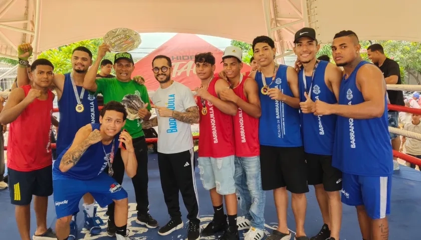 Integrantes del club Ángel Priolo, campeón de la Copa Talento Barranquilla. 