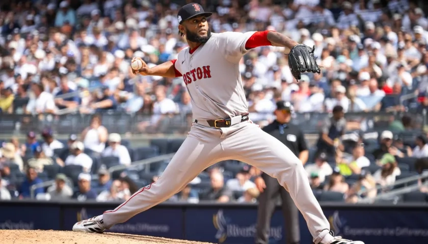 Tyron Guerrero, lanzador colombiano de los Medias Rojas de Boston.