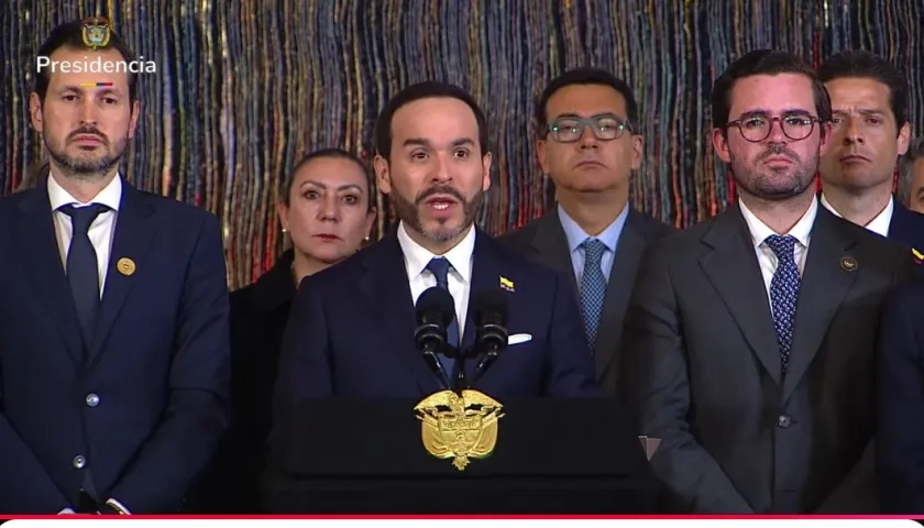 Abelardo De La Espriella al final del Consejo de Ministros