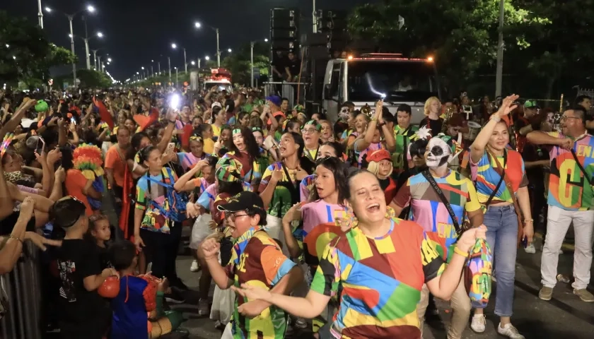 Cantores Killeros durante el desfile en 2025.