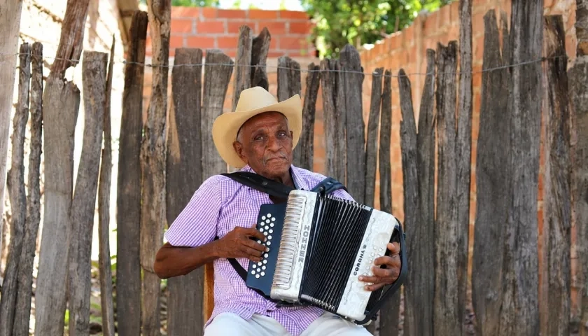 El compositor y acordeonero Náfer Durán.