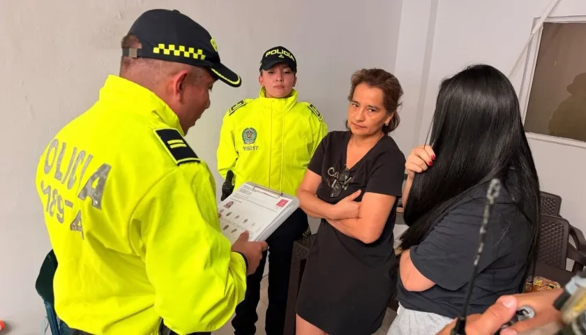 Inda Mariela Peñarrieta Tuárez y Michelle Jamileth Macías Peñarrieta.