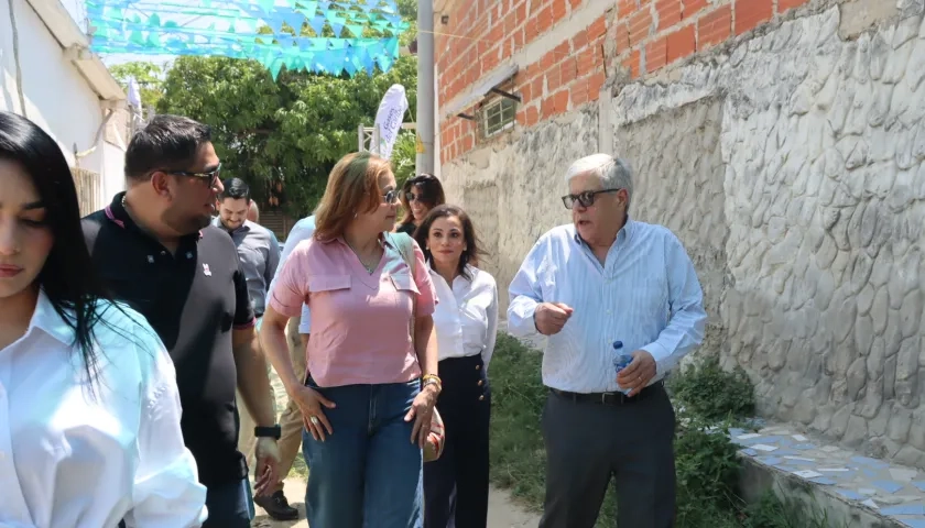 Ministra de Minas y Energía, María Nohemí Arboleda y Ramón Dávila, gerente general de Gases del Caribe.